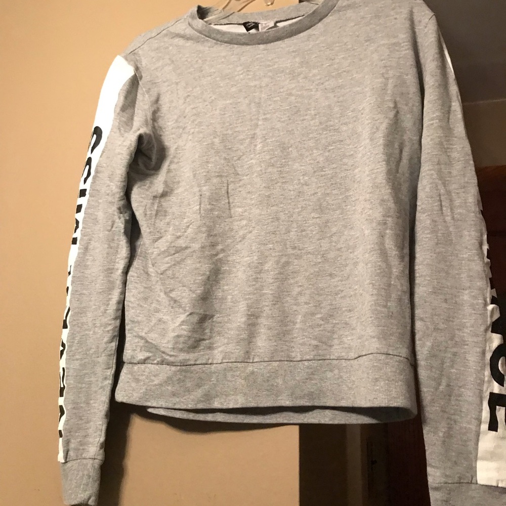 Light weight sweatshirt
